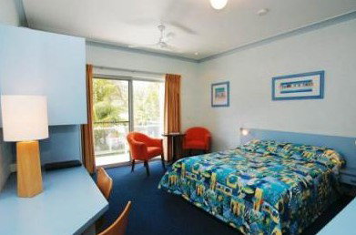 Blueys By The Beach Motel - Tourism Caloundra 3