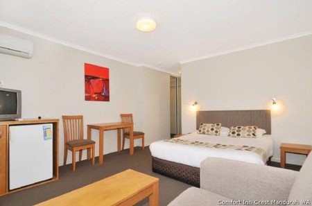 Comfort Inn Crest Mandurah Motel & Apartments - Tourism Caloundra 2