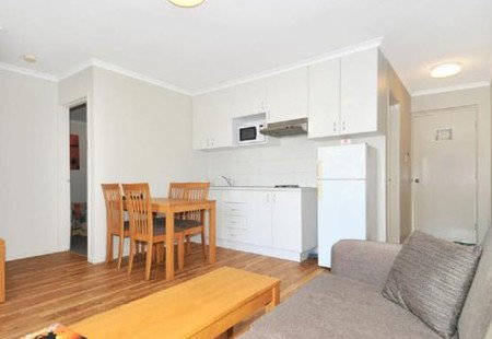Comfort Inn Crest Mandurah Motel & Apartments - Tourism Caloundra 3