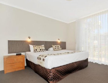 Comfort Inn Crest Mandurah Motel & Apartments - Tourism Caloundra 4