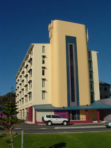 Cottesloe Beach Hotel - Tourism Caloundra 4