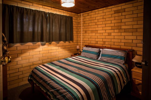 80 Page Drive Blanchetown -River Shack Rentals - Tourism Caloundra 1