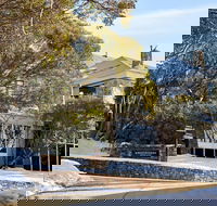 Breathtaker Hotel  Spa - Tourism Caloundra