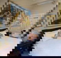 Chalet Guesthouse and Studio - Tourism Caloundra