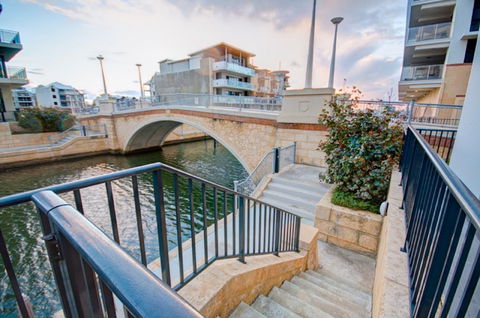 Dolphin Quay 3 Bedroom Apartment - Tourism Caloundra 0