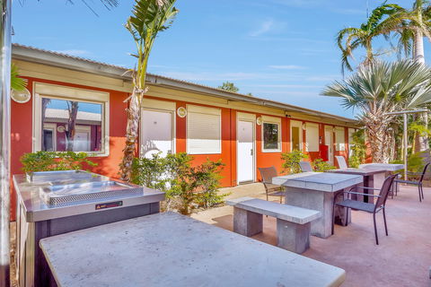 Econo Lodge Karratha - Tourism Caloundra 0