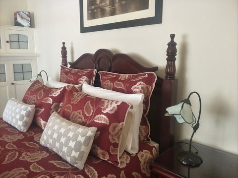 Fernweh Guesthouse - Tourism Caloundra 2