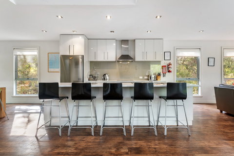 Freycinet Haven - Tourism Caloundra 2