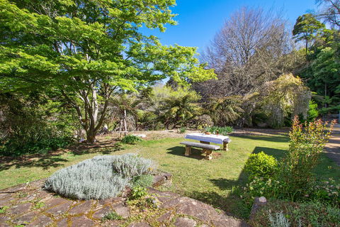 Gowan Ross Cottage - Tourism Caloundra 0