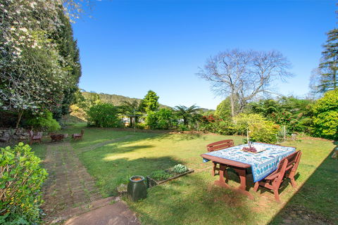 Gowan Ross Cottage - Tourism Caloundra 2