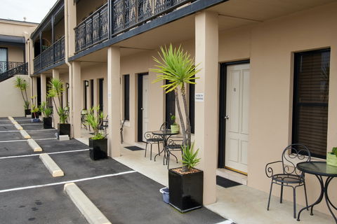 Inverell Terrace Motor Lodge - Tourism Caloundra 1