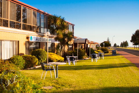 Lacepede Bay Motel & Restaurant - Tourism Caloundra 0