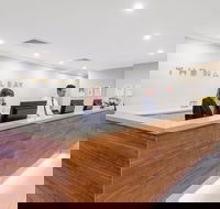 Macleay Hotel - Tourism Caloundra