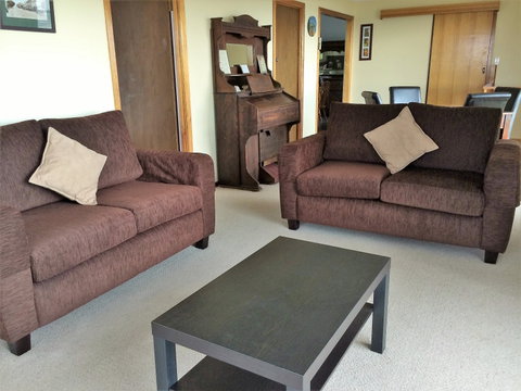 Meredith Place - Tourism Caloundra 1