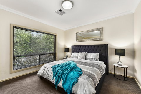 Mount Gambier Apartments - Accommodation On Lansell 1 - Tourism Caloundra 0