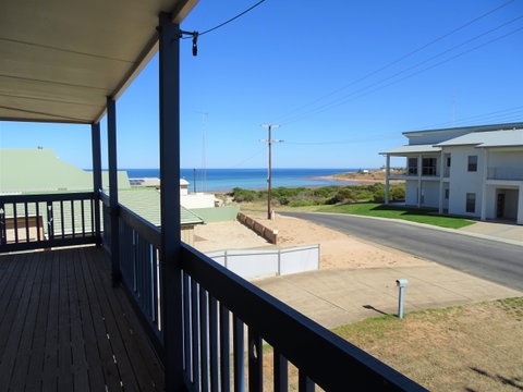 Riley On North Beach - Tourism Caloundra 1