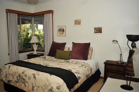 Rosetta's Garden Guesthouse - Tourism Caloundra 2