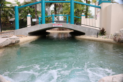 Royal Palm Villas - Tourism Caloundra 2