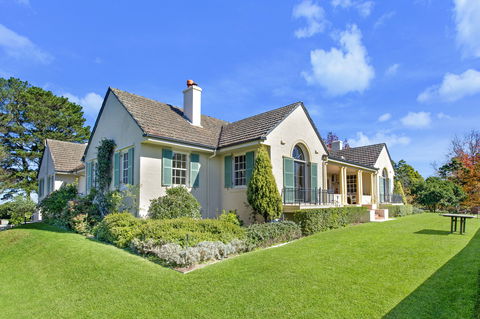 Silvermere Guesthouse - Tourism Caloundra 0