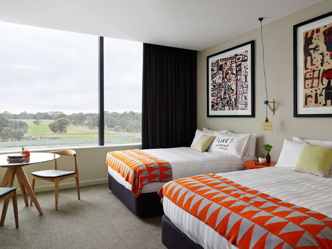 The Larwill Studio - Tourism Caloundra 1