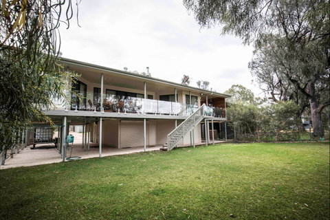 35 Pelican Parade Pelican Point - Tourism Caloundra 1