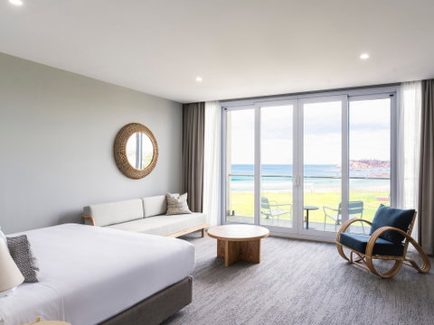 Abode Malua Bay - Tourism Caloundra 1