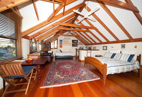 An Oasis In The City - Tourism Caloundra 1