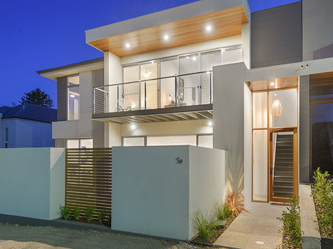 Atlantis - Tourism Caloundra 0