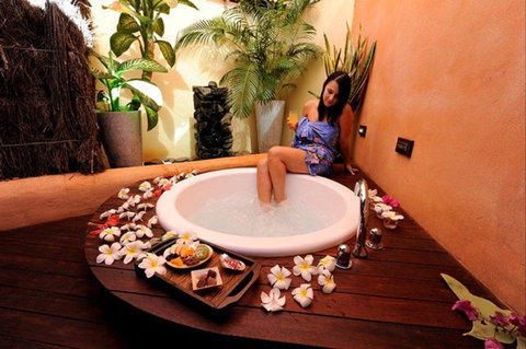 Bali Hai Resort And Spa - Tourism Caloundra 2