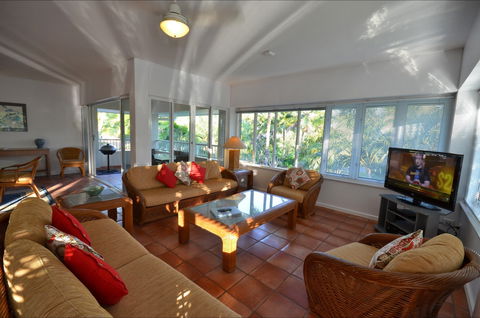 Balboa Apartments - Tourism Caloundra 2