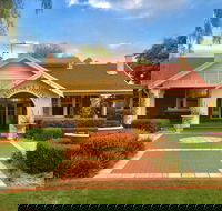 BAROSSA  HOUSE - Tourism Caloundra