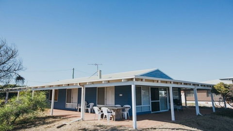 Bay Beach House - Tourism Caloundra 0