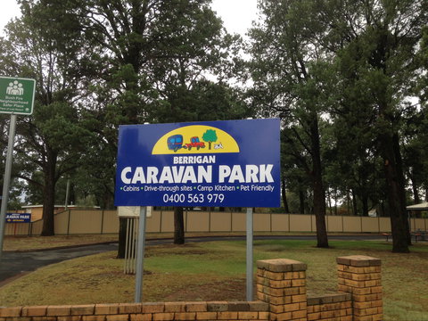 Berrigan Caravan Park - Tourism Caloundra 0