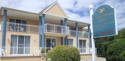 Canberran Lodge - Tourism Caloundra 0