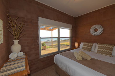 Cape View Cottage - Tourism Caloundra 1
