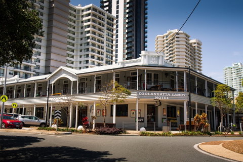 Coolangatta Sands Hotel - Tourism Caloundra 0