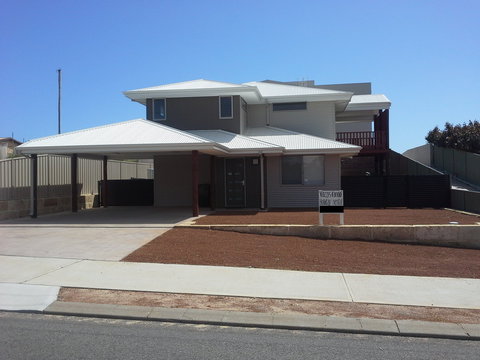 Cozzys Condo Luxury Beach House - Tourism Caloundra 0