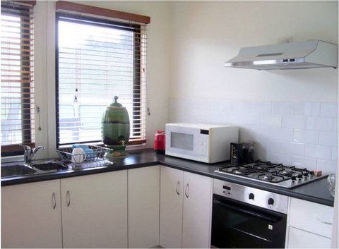 Cudgerie Little House - Tourism Caloundra 1