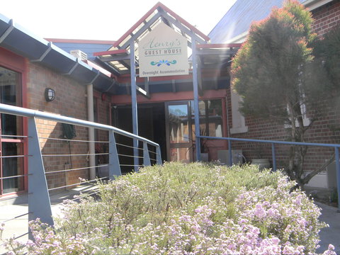 Henry's Quirindi Quality Accommodation - Tourism Caloundra 0