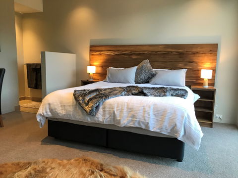 Highland Getaway Luxury Farm Stay B&B - Tourism Caloundra 1