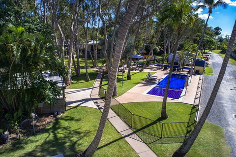 Island View Caravan Park - Tourism Caloundra 0