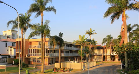 Jadran Motel And El Jays Holiday Lodge - Tourism Caloundra 0