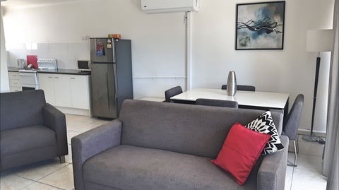 Jadran Motel And El Jays Holiday Lodge - Tourism Caloundra 2
