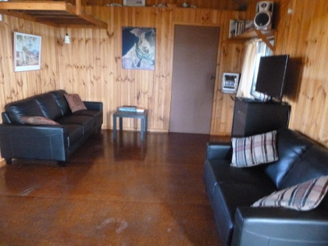Melaleuca - Eco And Pet Friendly,  Harbor Point Cabins - Tourism Caloundra 2