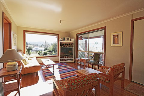 Monaro Cottage - Tourism Caloundra 2
