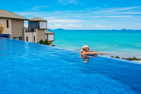 Pinnacles Resort - Tourism Caloundra 0