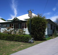 Pitstop Lodge B  B - Tourism Caloundra