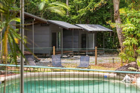 Safari Lodge - Tourism Caloundra 0