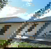 Stable Cottage - Tourism Caloundra