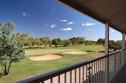 Standpipe Golf Motor Inn - Tourism Caloundra 2